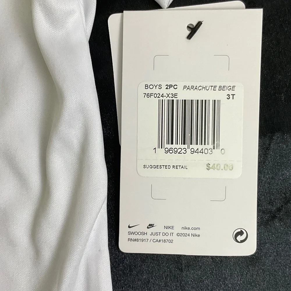 Nike Kids White and Gold Short Sleeve Tee